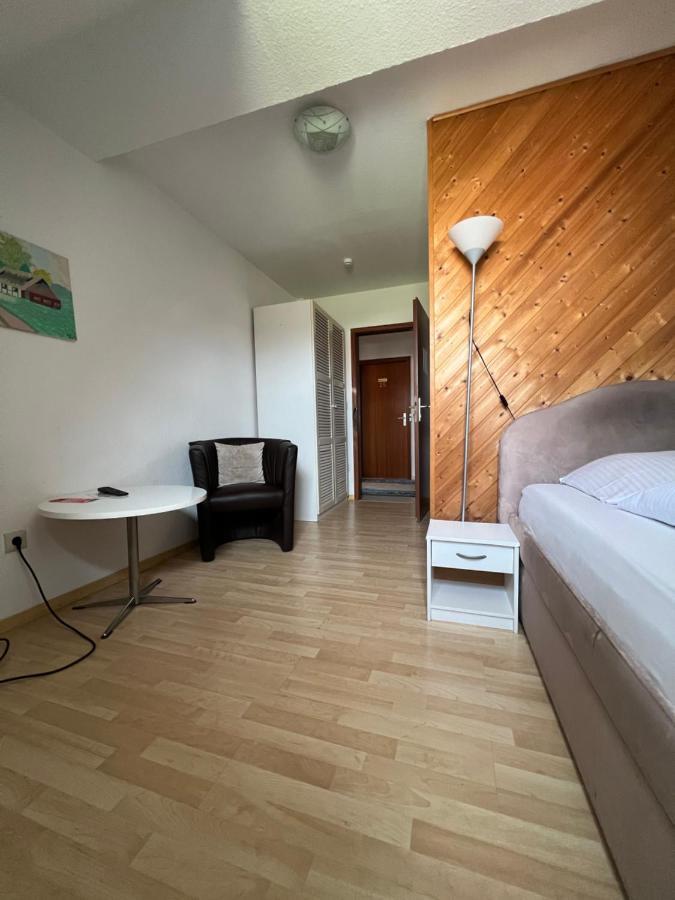 Hotel Zum Ruecking Northeim Bagian luar foto