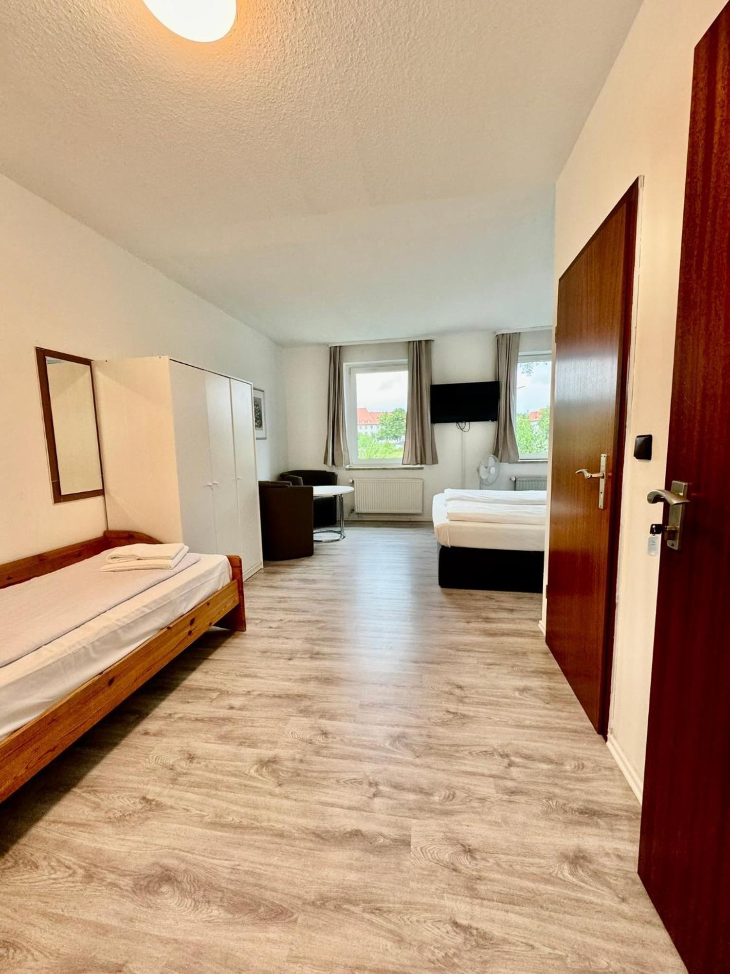 Hotel Zum Ruecking Northeim Bagian luar foto