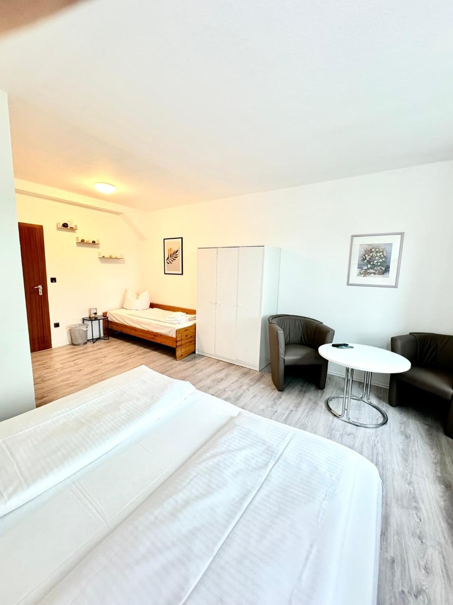 Hotel Zum Ruecking Northeim Bagian luar foto