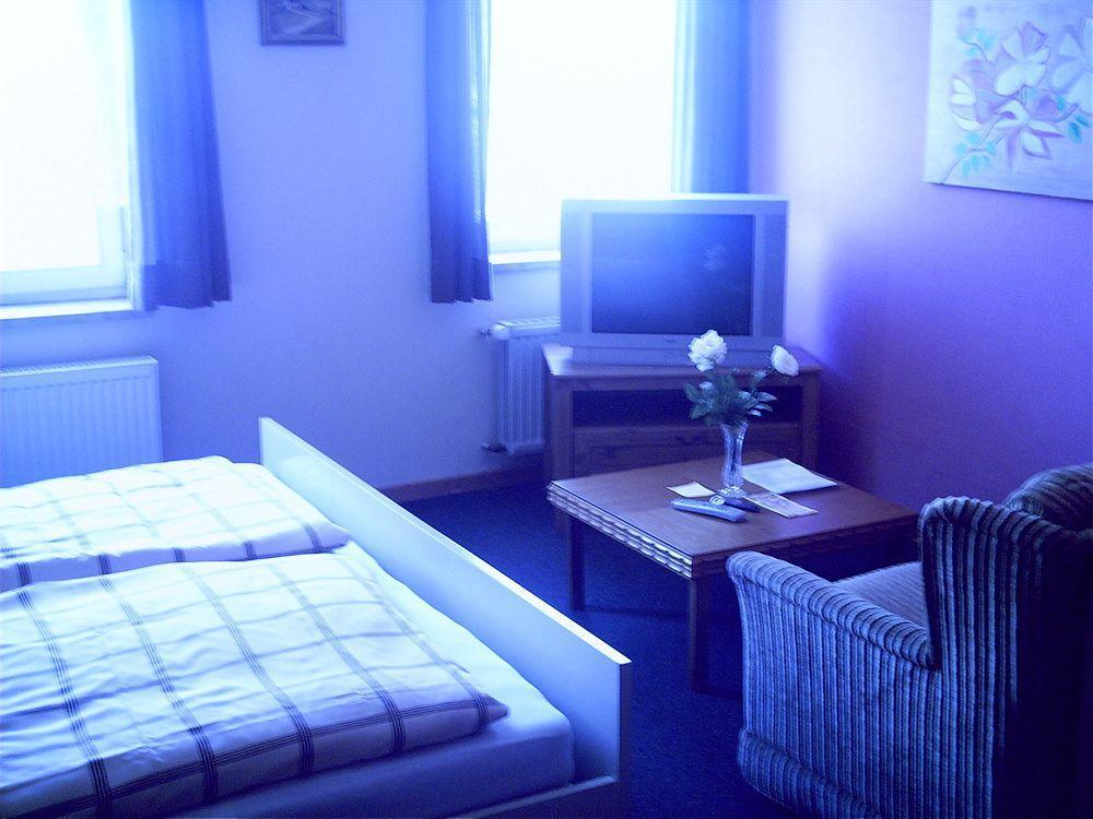 Hotel Zum Ruecking Northeim Bagian luar foto